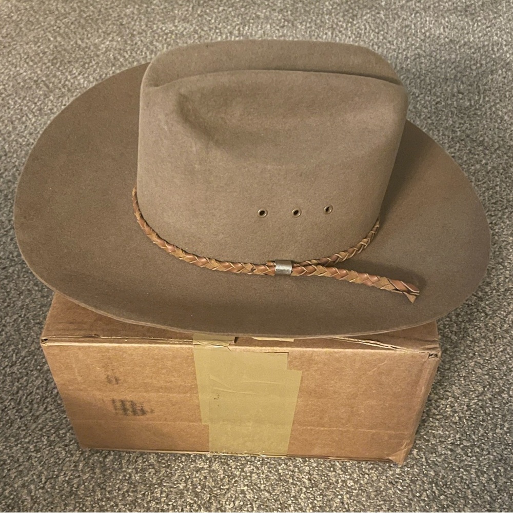 Vintage Stetson 1/1 Custom Beaver Cowboy Hat. Size 7 1/8.